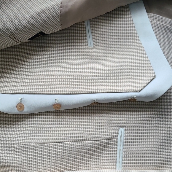 Mens suits - Picture 2 of 4